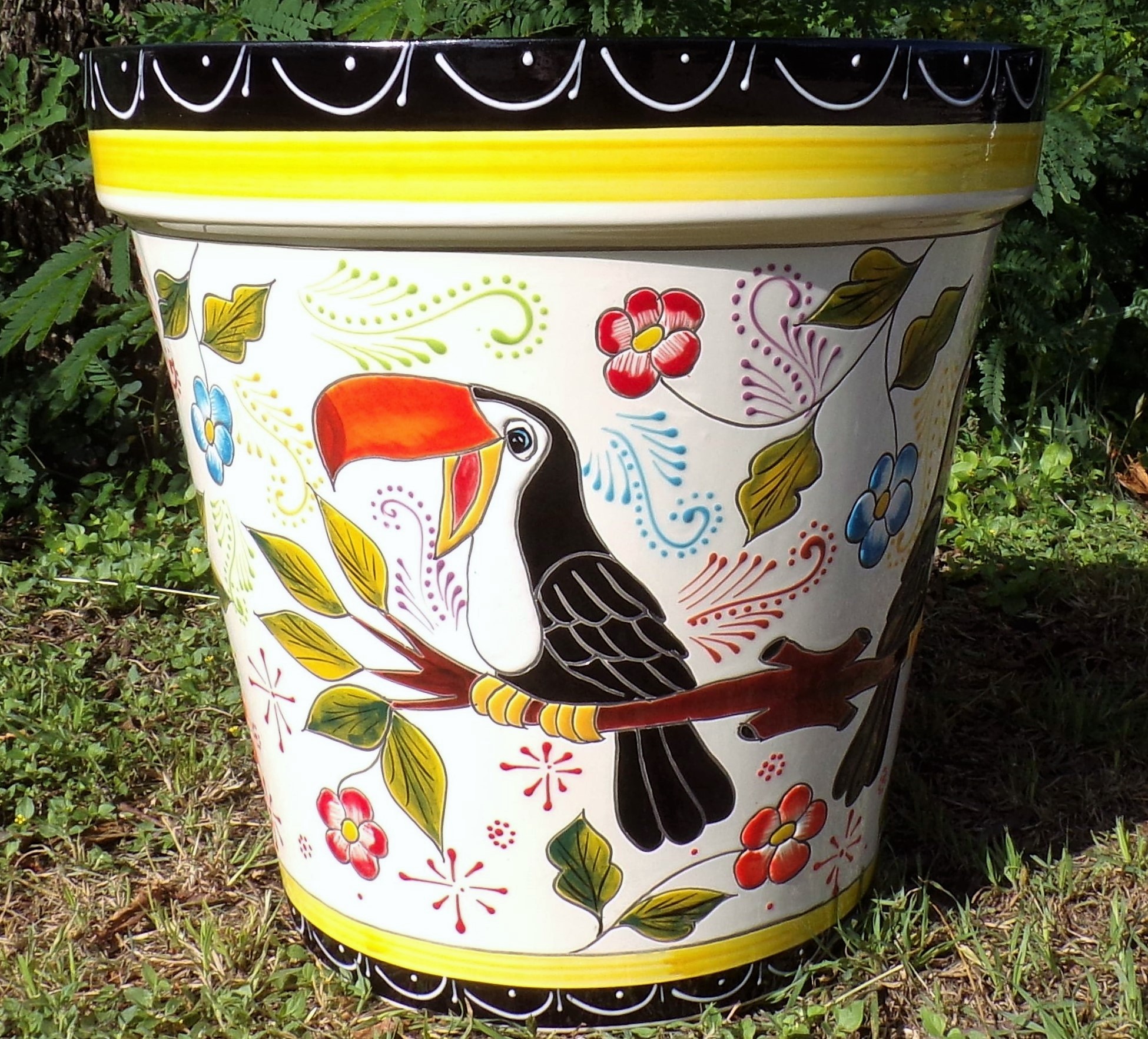 Talavera Planter - Toucan | Reeso Tiles Inc